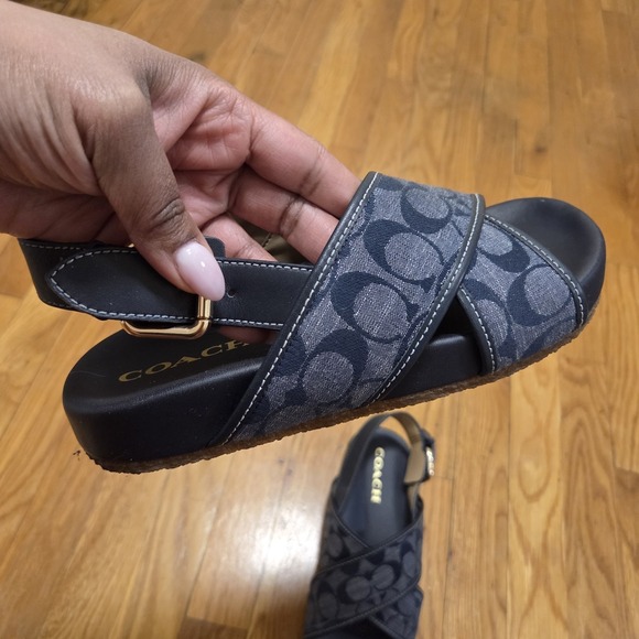 Coach Womens Adora Summer Casual  Sandals Signature Chambrey Navy Blue Size 6B - Picture 4 of 9